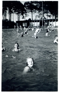 F52 Zwembad In de Dennen